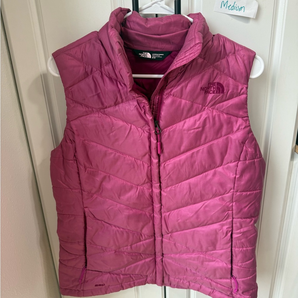 The North Face women’s 550 down filled medium Vest, pink